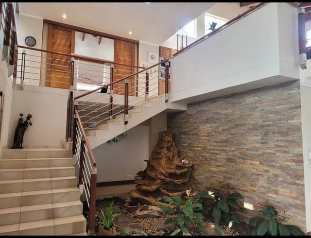6 BEDROOM HOUSE FOR SALE IN SOUTHBROOM